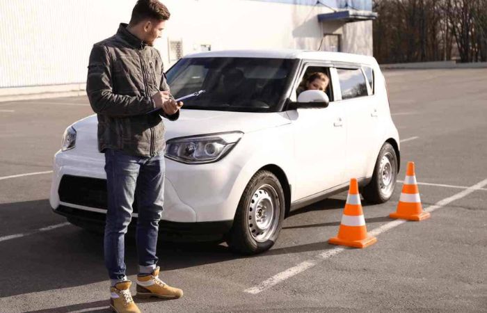 Học lái xe ô tô quận 4 ở đâu